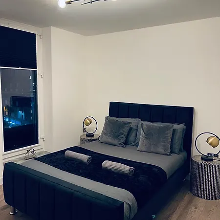 2 Bedroom Penthouse View 아파트 버밍엄